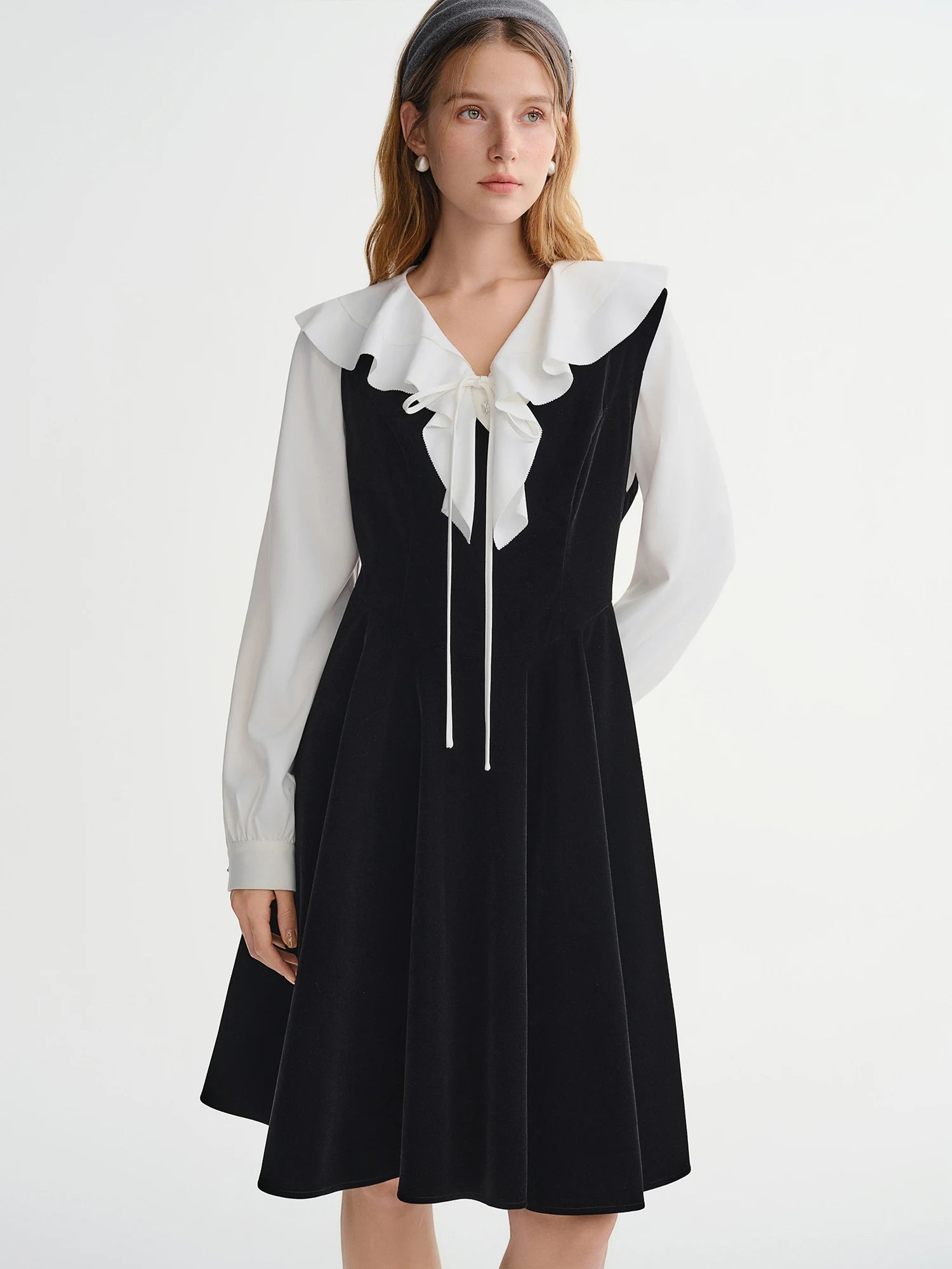 DUSHU Stylish Plus-Size Flowing Velvet Waist defining Vest Design Dress - Autumn/Winter Deep V-Neck Sleeveless 2025 Winter New