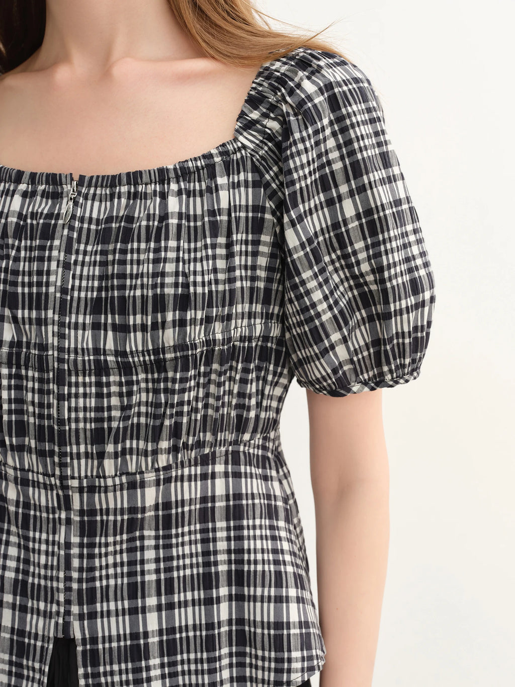 DUSHU 2025 Summer Women's Curve-Sculpting Square Neck Blouse - Contrast Checkerboard & Breathable Knit for Versatile Styling