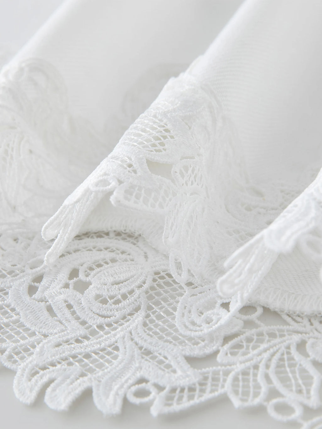 DUSHU Plus Size Cotton Embroidered Lace Shorts For Women 2025 Summer New Arrival Slim Fit Short Pants Holiday Season 25DS82178