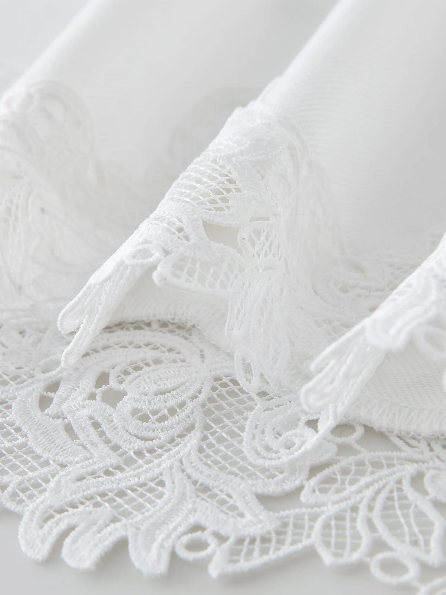 DUSHU Plus Size Cotton Embroidered Lace Shorts For Women 2025 Summer New Arrival Slim Fit Short Pants Holiday Season 25DS82178