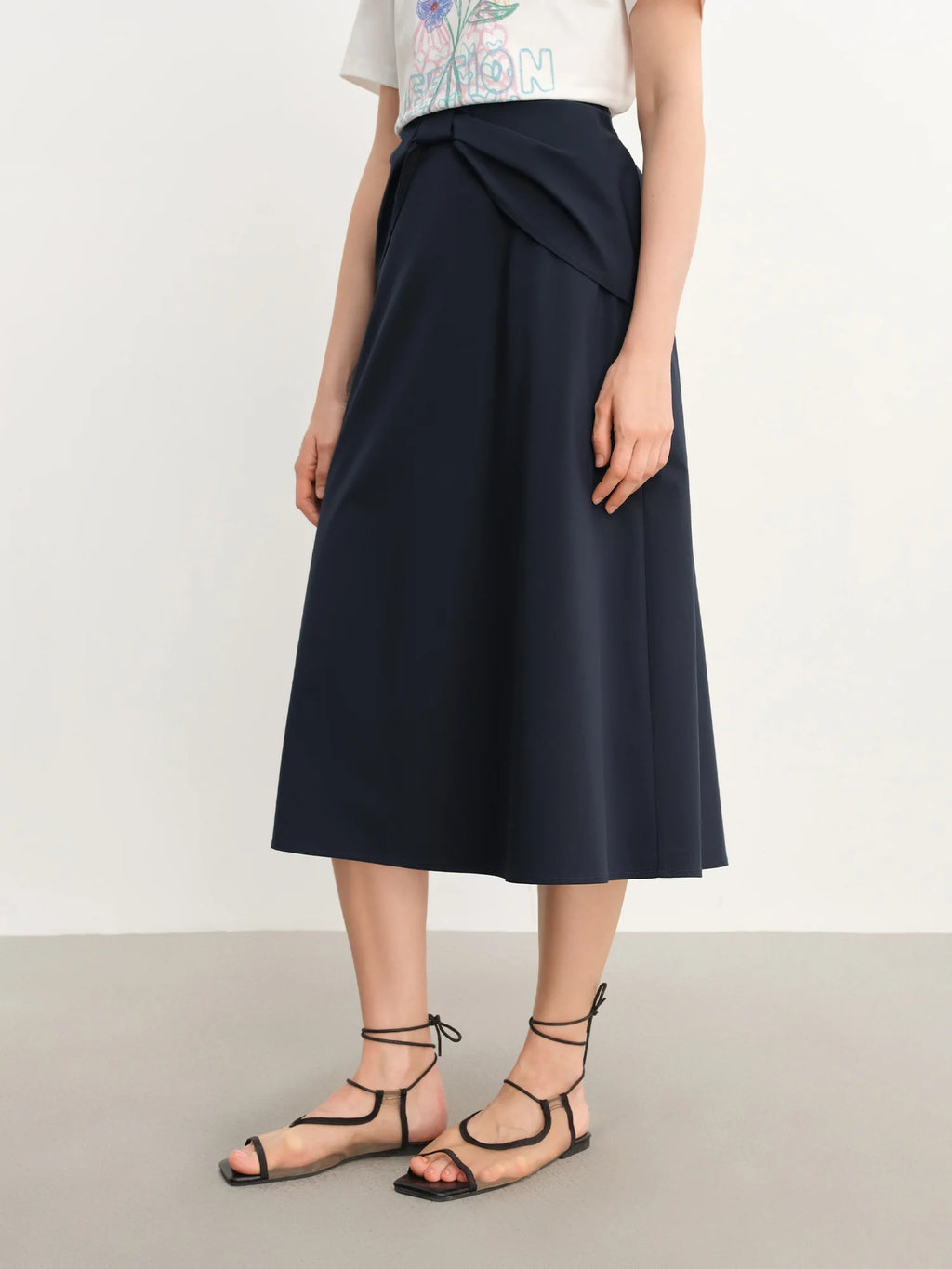 DUSHU Plus-Size Women's High-Waisted Slimming A-Line Long Skirt with Stylish Bow Design - 2025 Summer New skirts 25DS82468