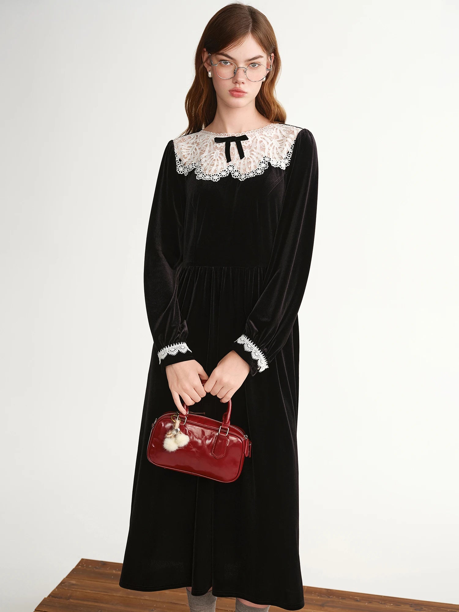 DUSHU Elegant Plus-Size Women's Black Swan Velvet Evening Dress with Lace Trim neckline Winter 2025 New Arrival Slimming Dress