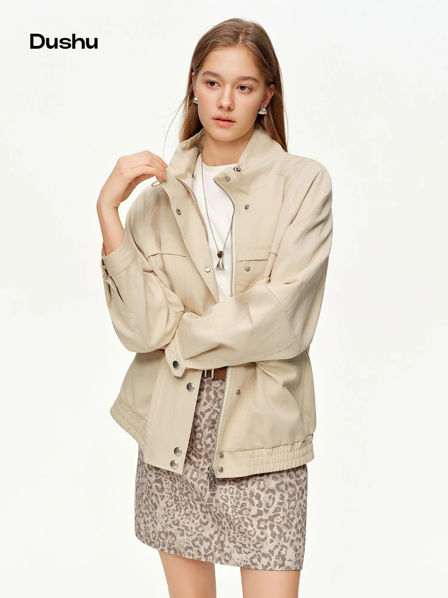 DUSHU Women's American Style Drawstring Standing Collar Casual Windbreaker Spring 2026 New Arrival Minimalist Sleek Cool Jackets
