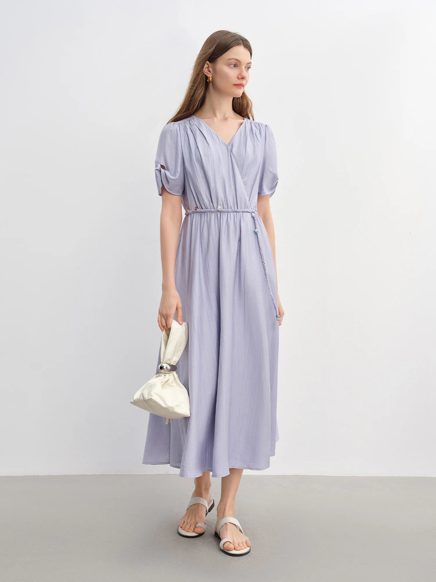 DUSHU Plus-Size Women's Vintage V-Neck Fitted Waist Mid-Length One-Piece Dress 2025 Summer New Arrival for Curvy Women 25DS82986
