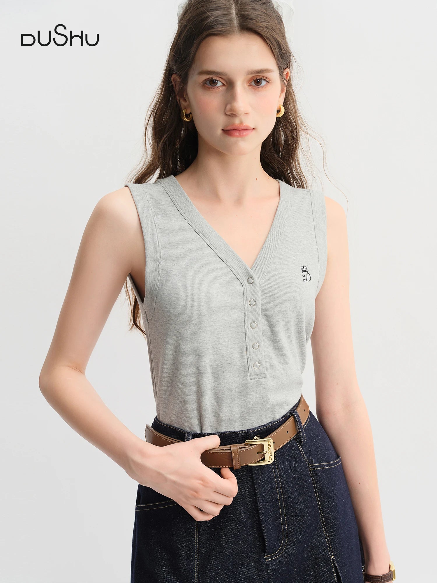 DUSHU Plus Size Women Fashion Commuting Vest Autumn Style Letter Embroidery Temperament Leisure V-neck Multi-color Top 25DS83216
