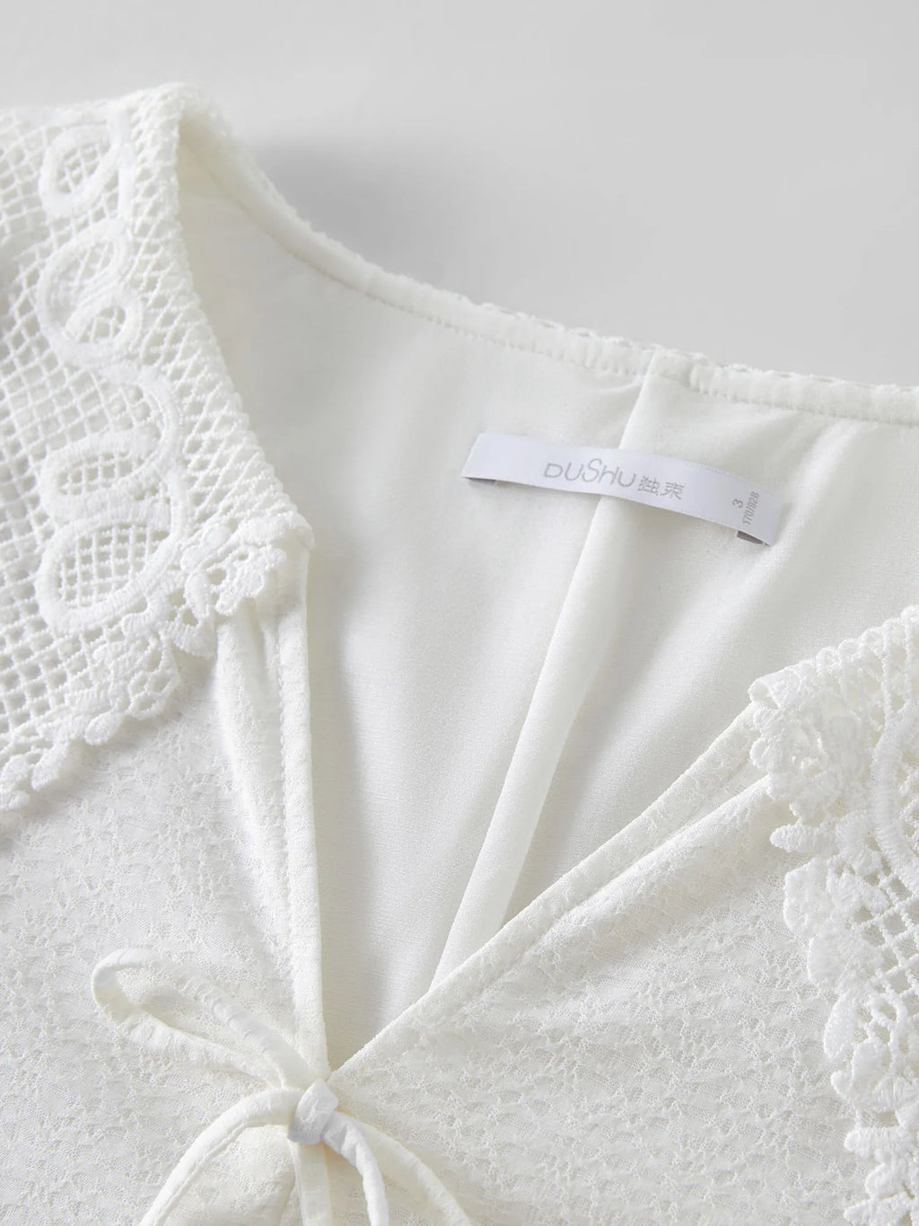 DUSHU Lace Stitching Hollow Shirt Collar Short-sleeved Shirt For Women 2025 Summer New Arrival Commuter Fashion Shirt 25DS82513