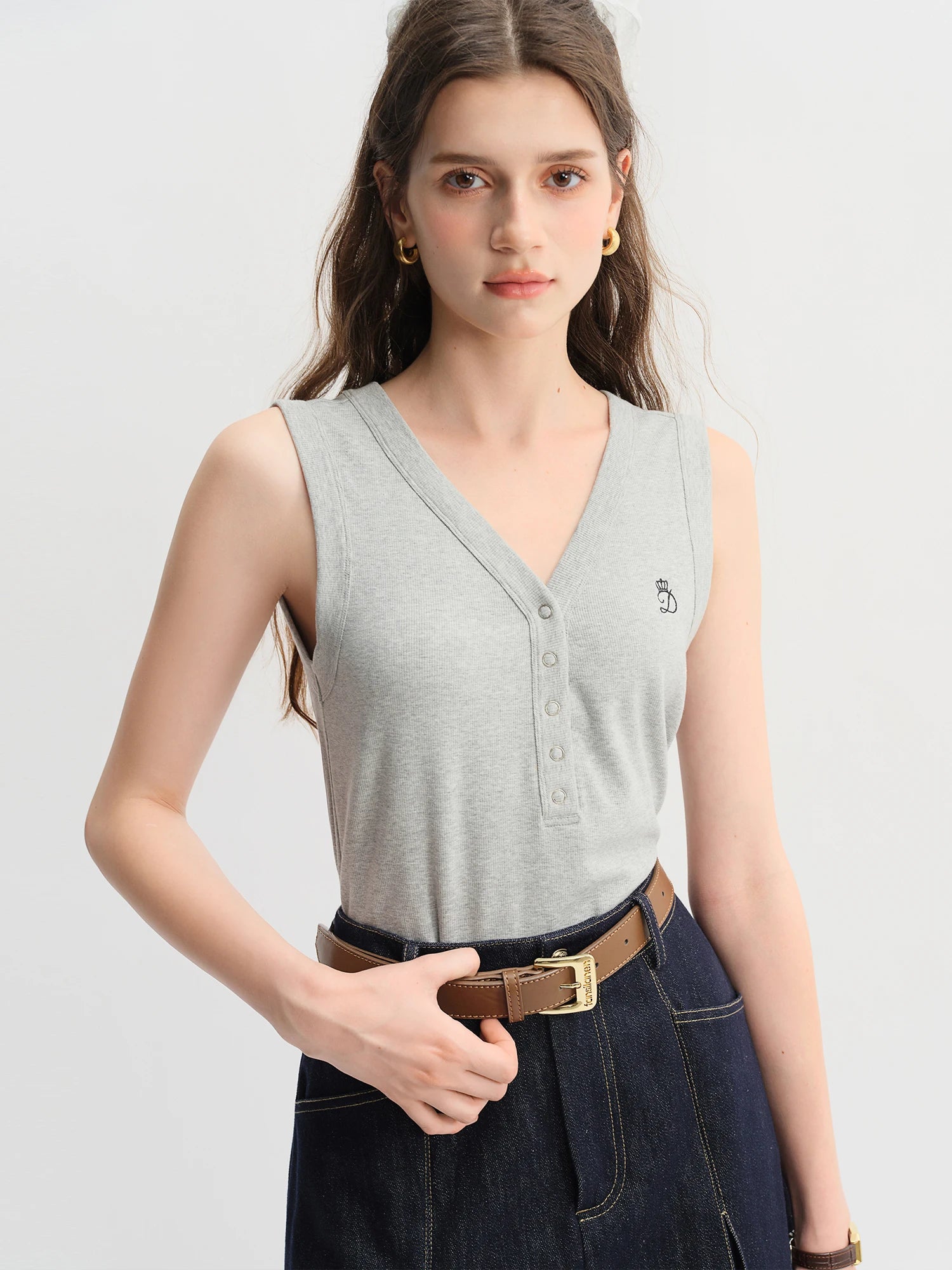 DUSHU Plus Size Women Fashion Commuting Vest Autumn Style Letter Embroidery Temperament Leisure V-neck Multi-color Top 25DS83216