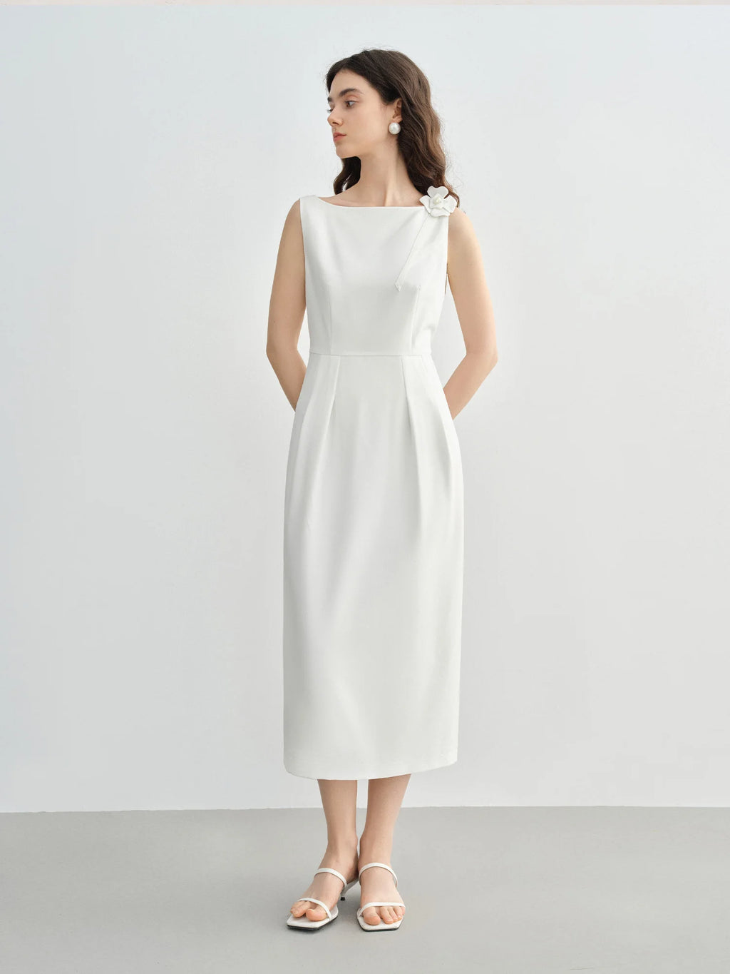 DUSHU Plus Size  2025 New Arrival Women's Choker Vest Dress with 3D Flower Brooch Stylish and Elegant Summer Dress 25DS82557