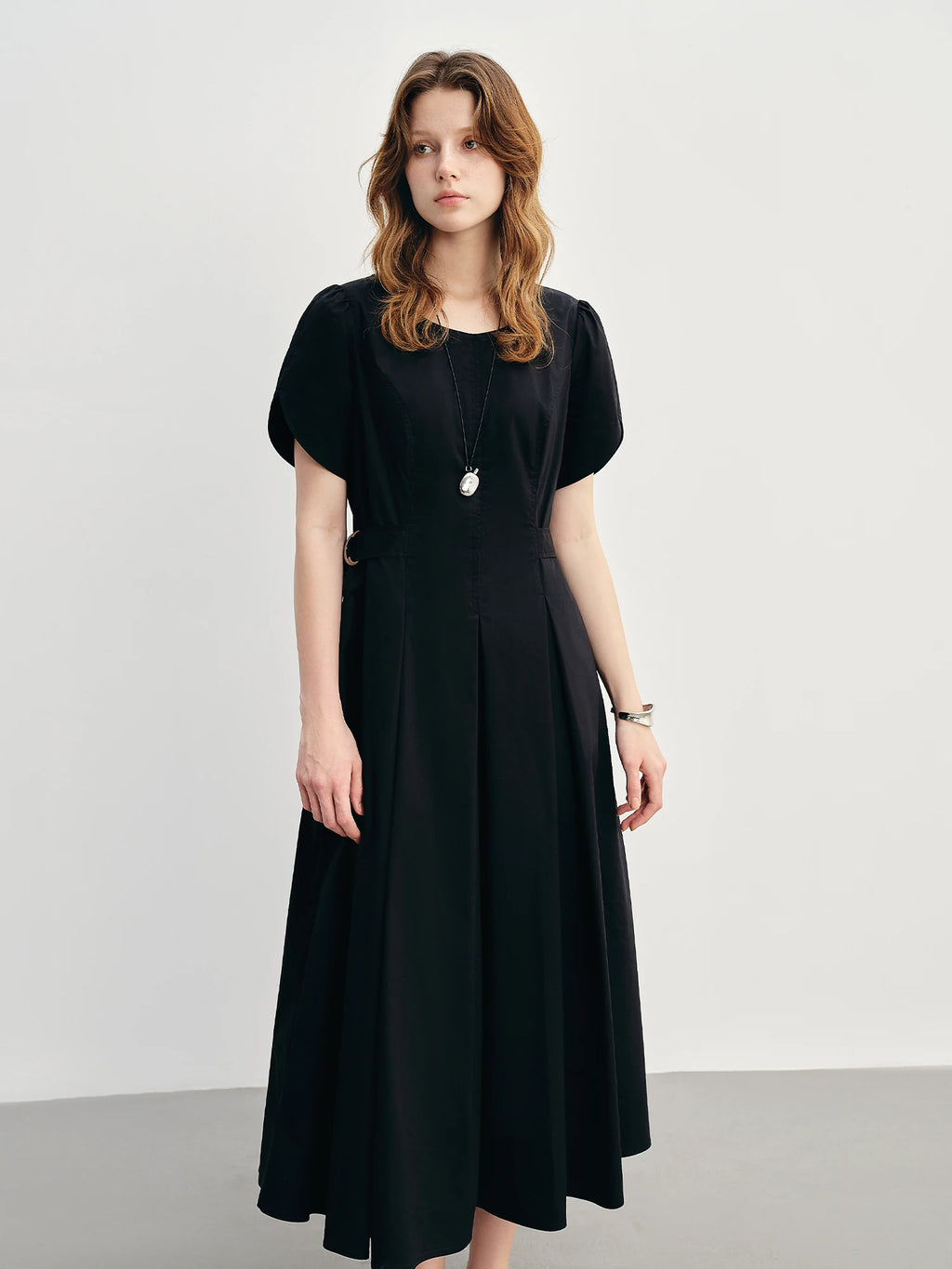 DUSHU Pleated Waist-defined Dress 2025 Summer New Short Sleeve Fashion Commuter MIdi-length Dresses25DS88027