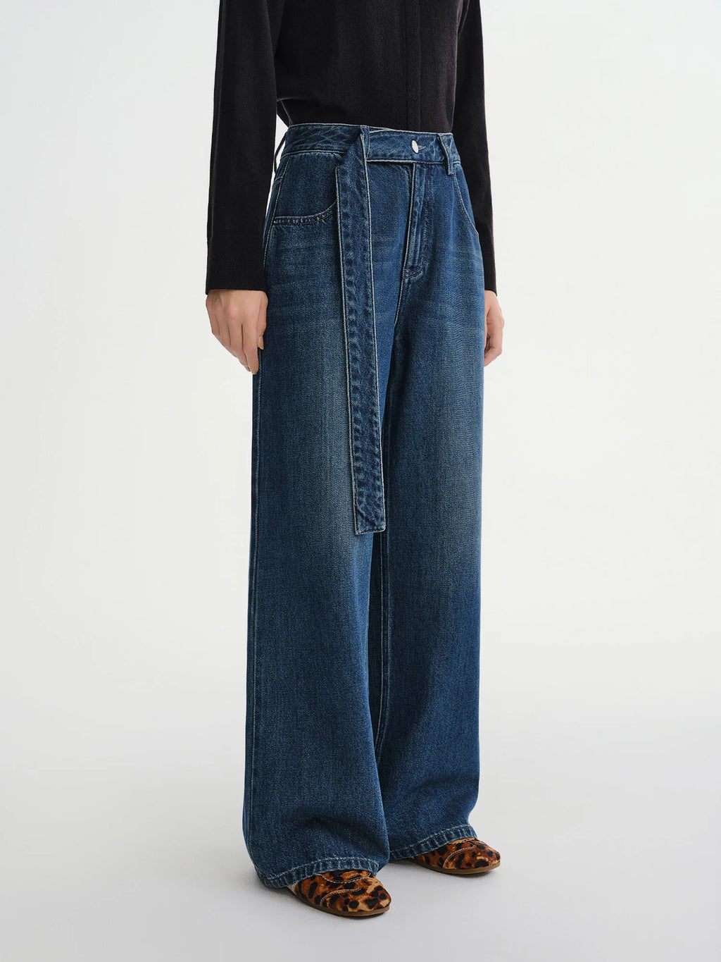 DUSHU Plus Size Women's Modern Denim Wide Leg Jeans 2025 Winter Fashion Belted High Waist Trousers with Casual Comfort Fit