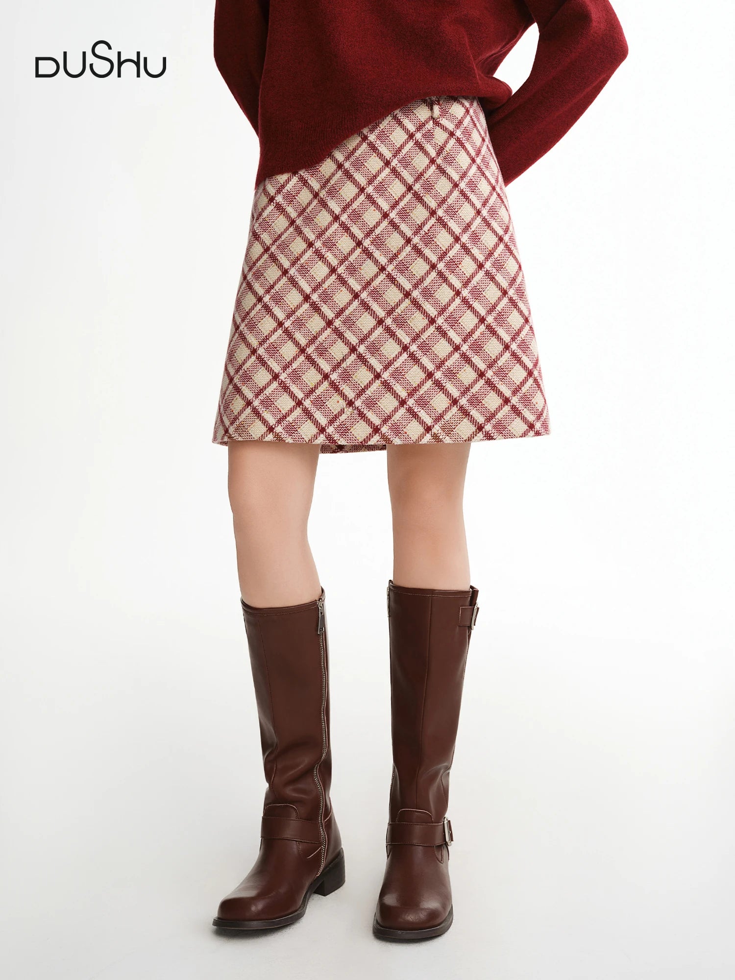 DUSHU 【Lovely Christmas】Stylish Plus-Size Red Short Skirt Vintage Retro Diamond Checkered 2025 Winter New Women Fashion Skirts