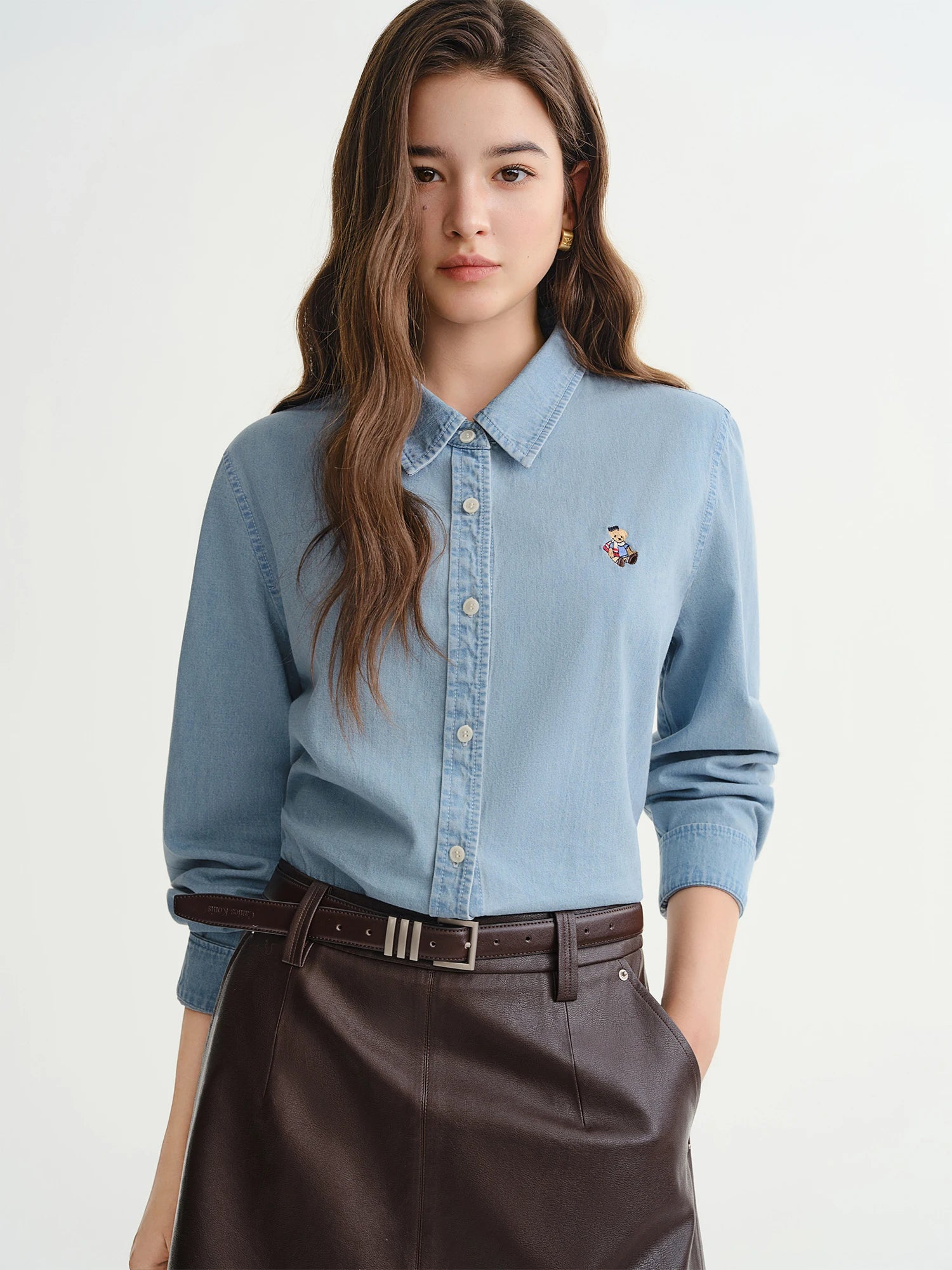 DUSHU Plus Size Women's Denim Shirt with Bear Embroidery American Retro Style Autumn Winter 2025 Slimming Fit Casual Top Blouse