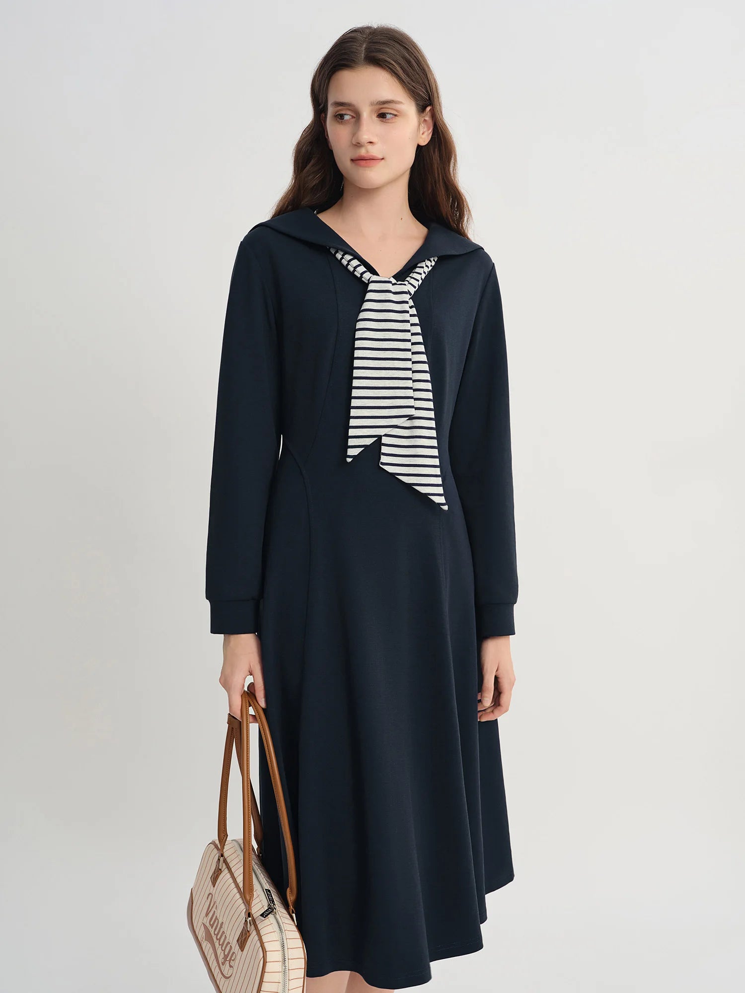 DUSHU Colleg Style Contrasting Color Wraparound V-Neck Long Dress 2025 Fall New Arrival Stylish Slimming 25DS83325+25DS83242