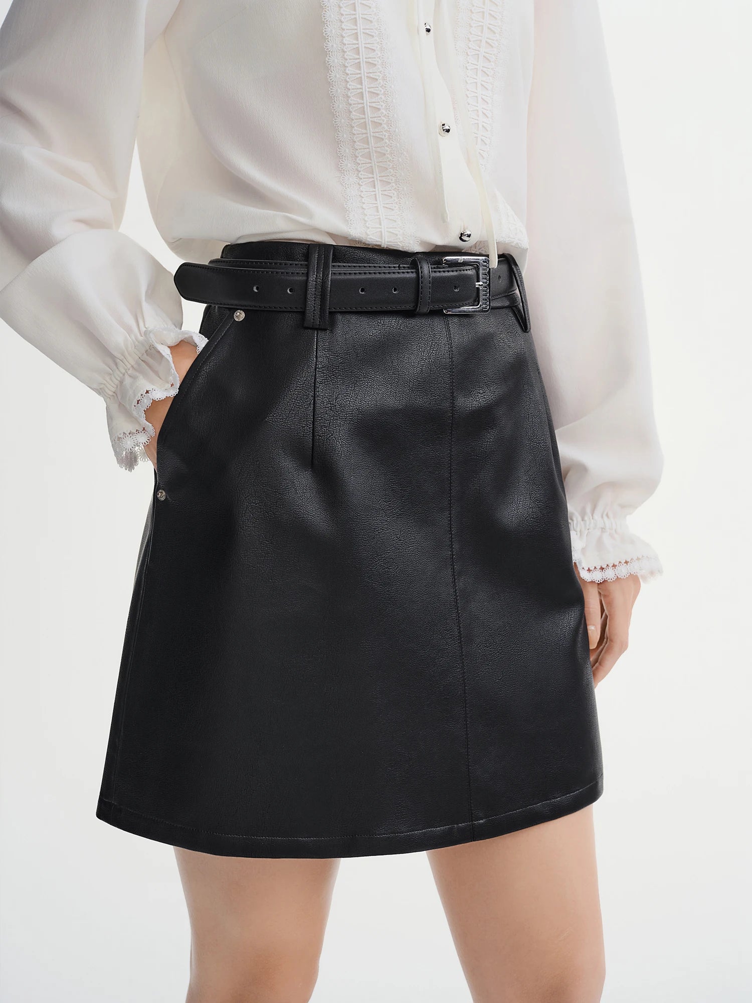 DUSHU Plus-size Women High-waisted A-line Leather Skirt Winter 2025 New Arrival from the Bold Black Brown Collection Half Skirt