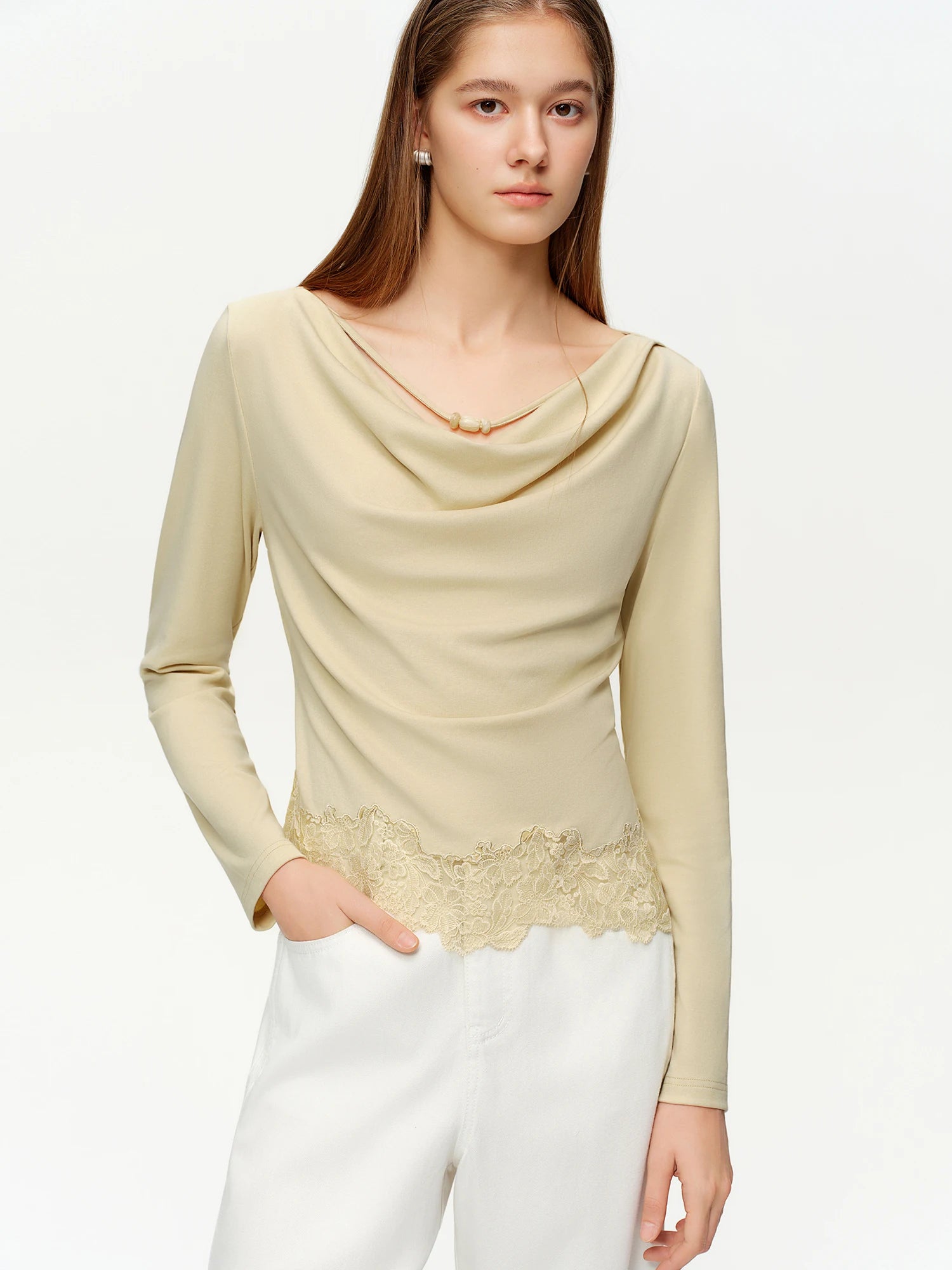 DUSHU Elegant Beaded Swinging Collar Lace Patchwork T-shirts Women Spring 2026 Slim Top Commuting Temperament Streetwear