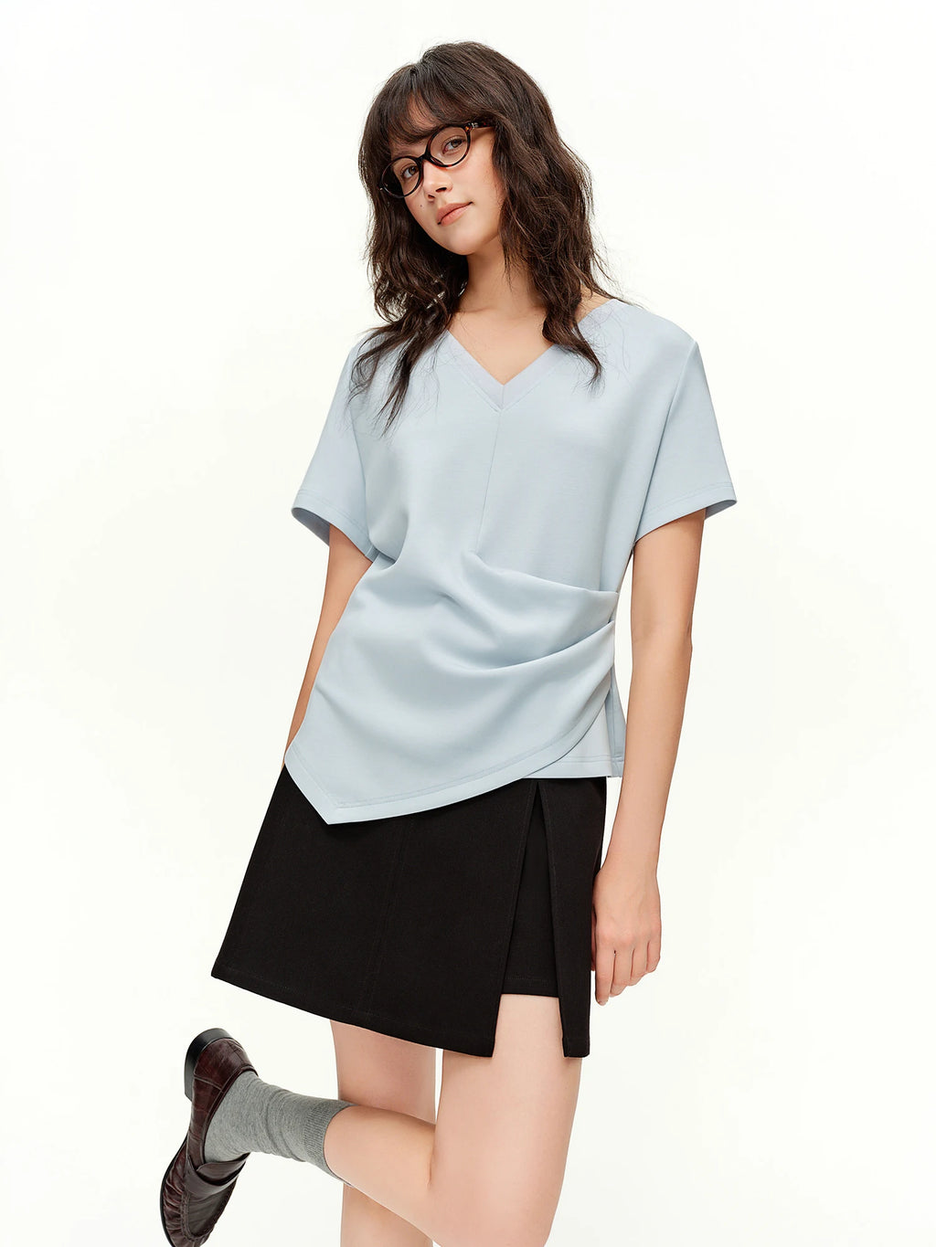 DUSHU Women's Pleated Waist-Defining Asymmetrical T-Shirt: 2026 Spring New Versatile Fitted Short Sleeve Top Essentials V-neck