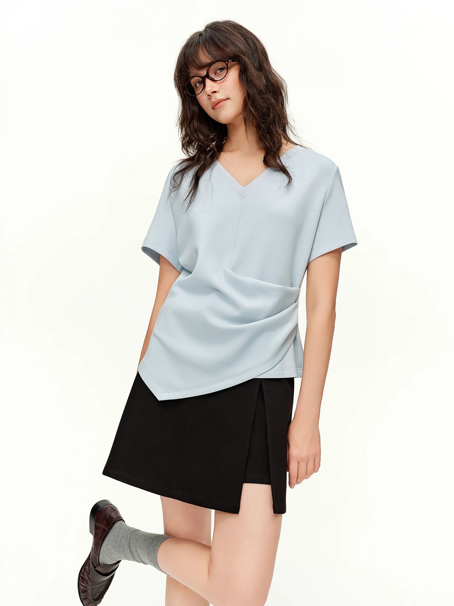 DUSHU Women's Pleated Waist-Defining Asymmetrical T-Shirt: 2026 Spring New Versatile Fitted Short Sleeve Top Essentials V-neck