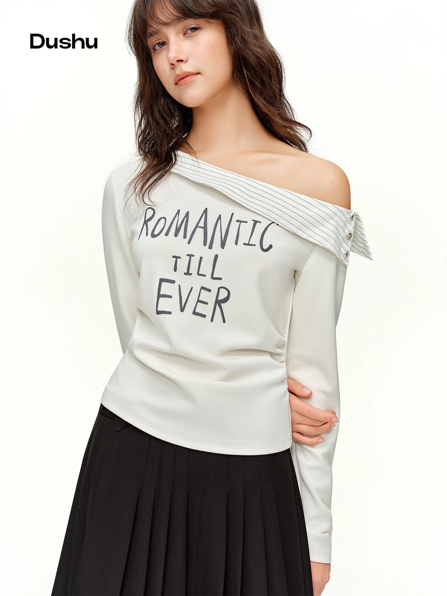 DUSHU 2026 Spring Women's Asymmetric Shoulder Stripe Neck Long Sleeve T-Shirt - Letter Print Casual Top for Daily Wear