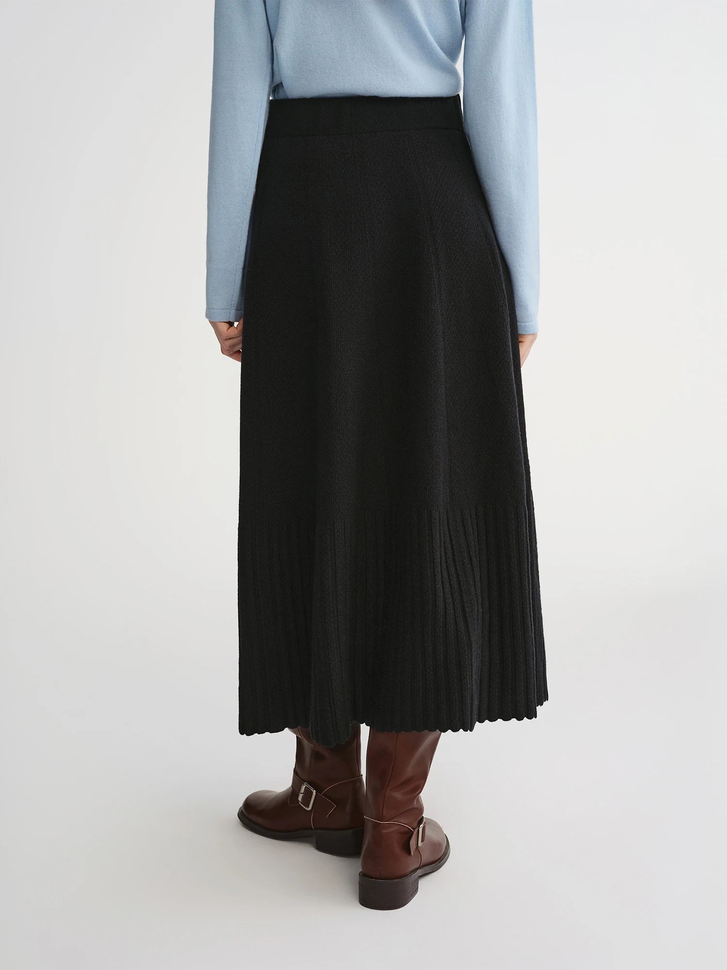DUSHU Plus Size Women's Organ Skirt: Elegant Black High-Waisted Pleated A-Line Umbrella Skirt for Winter 2025 New Arrival Skirts