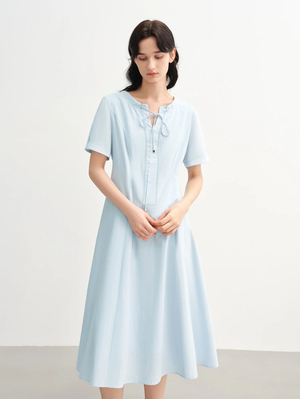 DUSHU Minimalism Style Women Daily Commuting Dress 2025 Summer New Fashion Temperament French Style Long Dress 25DS82454