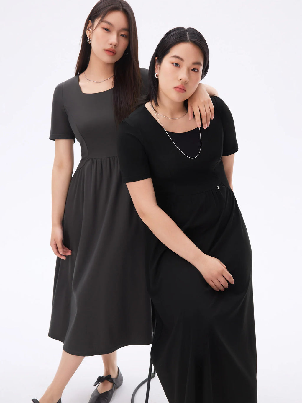 DUSHU Plus Size Women Elegant Style Square Collar Straight Shoulder Slim Knitted Dress 2025 Summer New Patchwork Dress 25DS82228