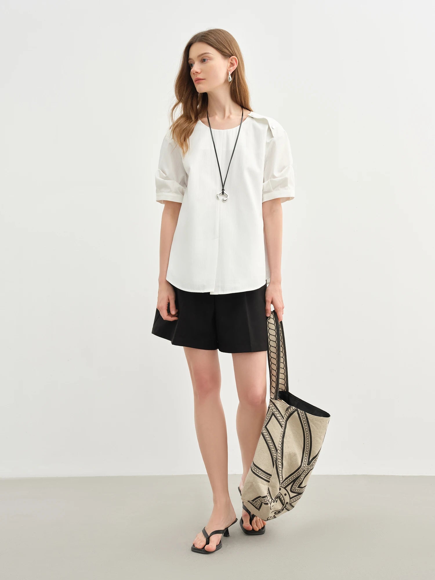 DUSHU Minimalist Style White Shirt Summer 2025 New Arrival Fashion Commuter Elegant Temperament Short-sleeved Top 25DS82626