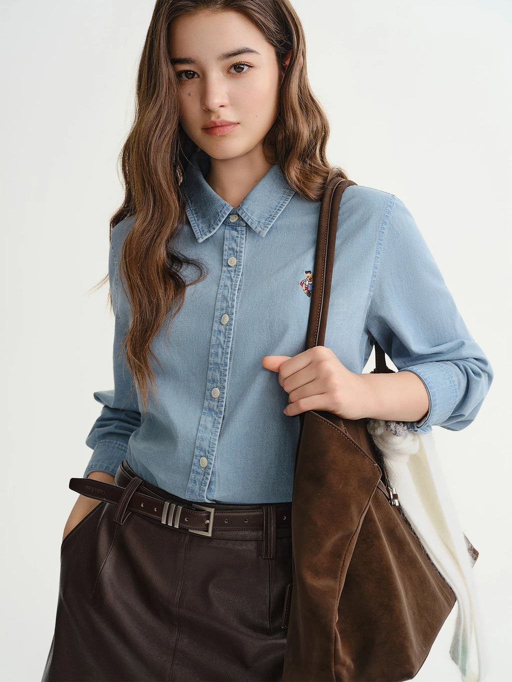 DUSHU Plus Size Women's Denim Shirt with Bear Embroidery American Retro Style Autumn Winter 2025 Slimming Fit Casual Top Blouse