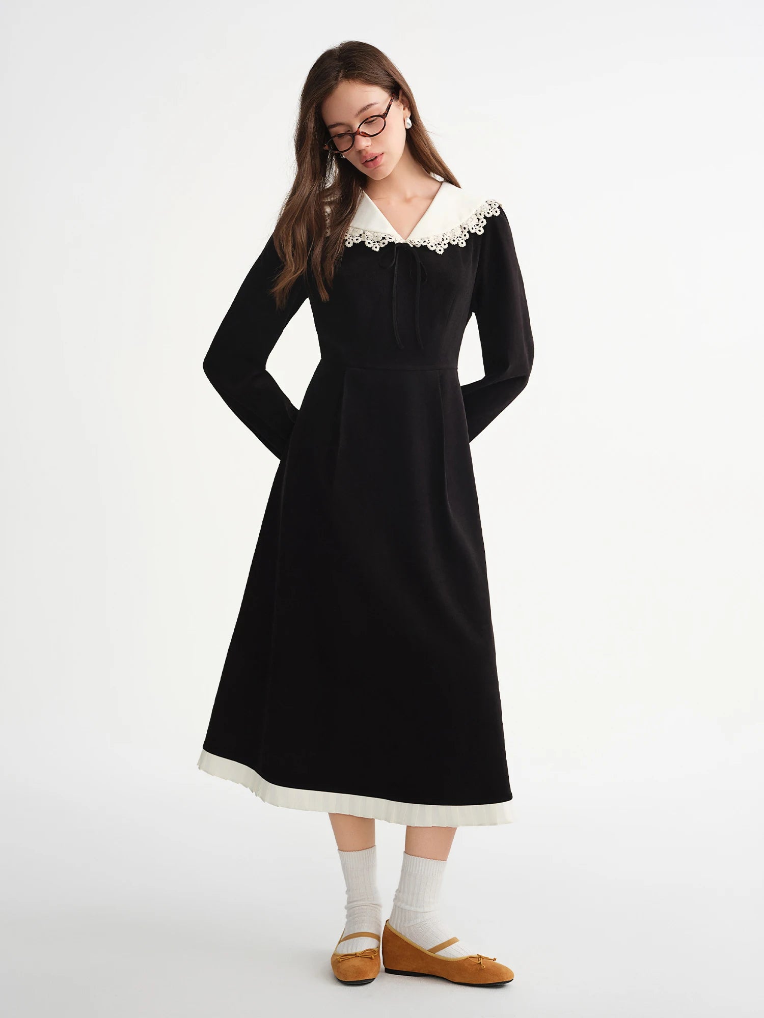 DUSHU Plus Size Women's Lace Applique Color-Blocked Turnover Collar Dress 2025 Winter New Arrival Piano Room Melody Collection