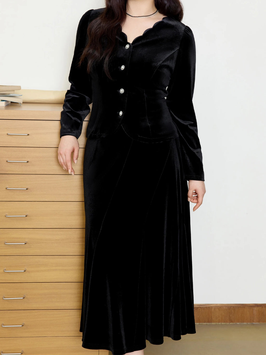 DUSHU Plus Size Women's V-neck Velvet Long-sleeve Shirt 2025 Spring New Design Commuter Fashion Casual Top Chic Outfit 25DS81068