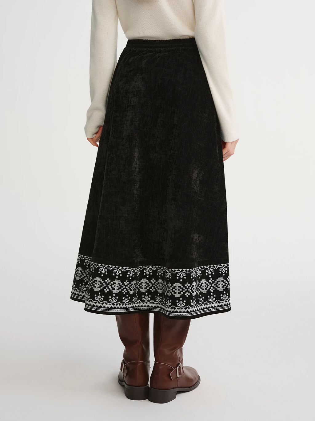 DUSHU Plus-Size Bohemian Winter 2025 Winter New Arrival Embroidered Tassel Maxi Skirt for Wild Ethnic Style Long A-Line Skirts