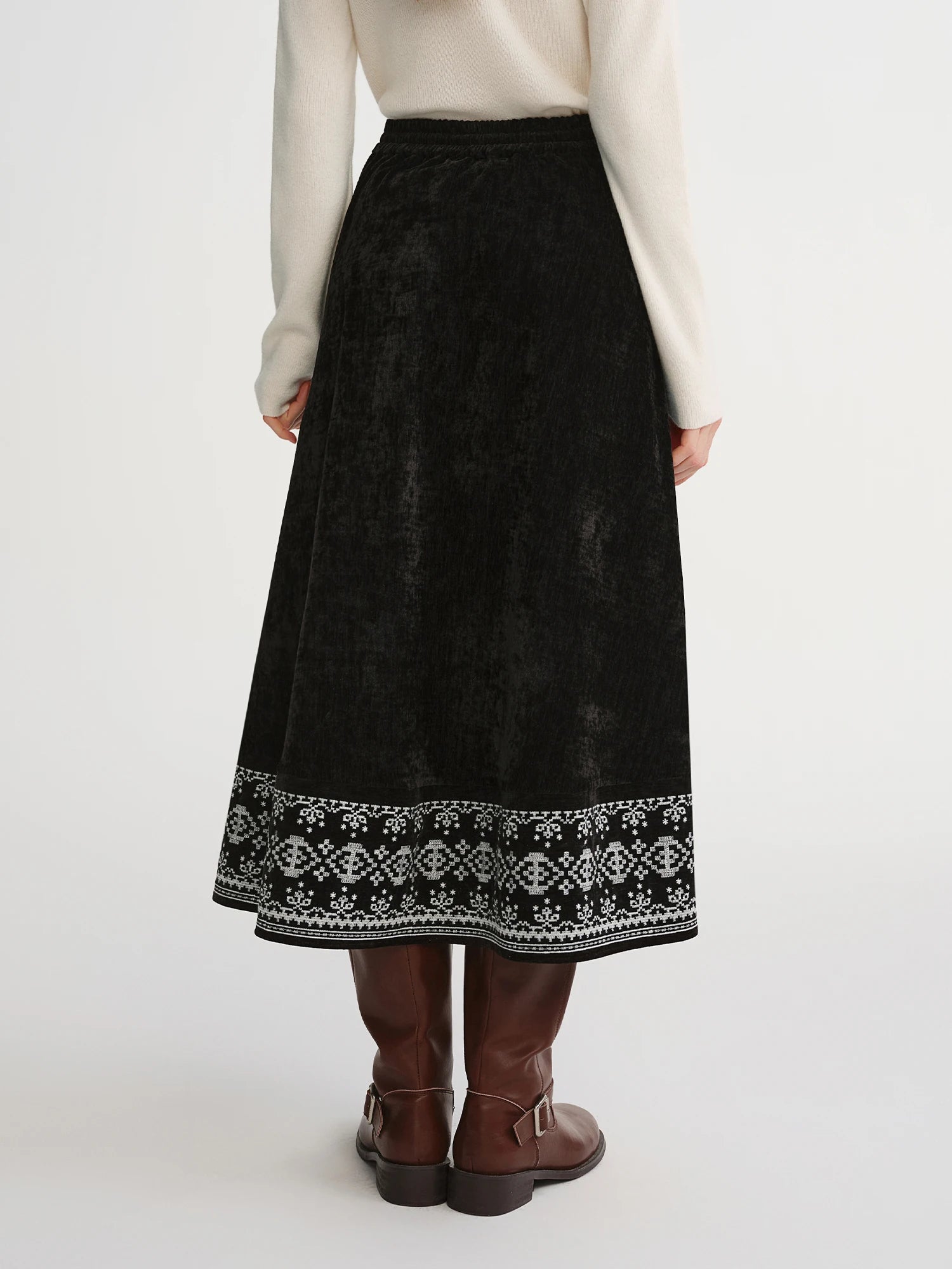 DUSHU Plus-Size Bohemian Winter 2025 Winter New Arrival Embroidered Tassel Maxi Skirt for Wild Ethnic Style Long A-Line Skirts