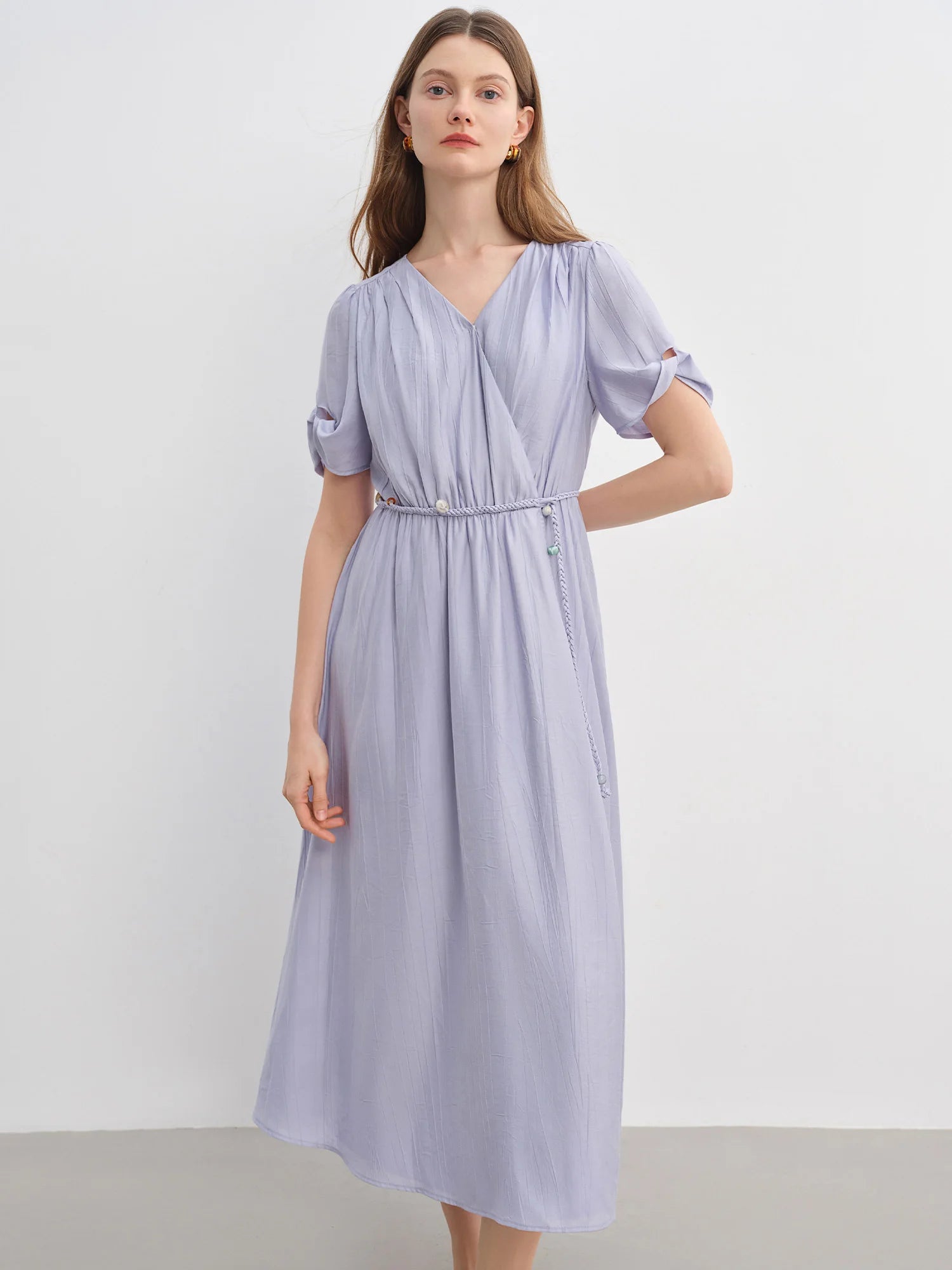 DUSHU Plus-Size Women's Vintage V-Neck Fitted Waist Mid-Length One-Piece Dress 2025 Summer New Arrival for Curvy Women 25DS82986